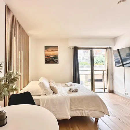 Evasion : Baignoire Spa, Ac, Wifi, Netflix * カンヌ